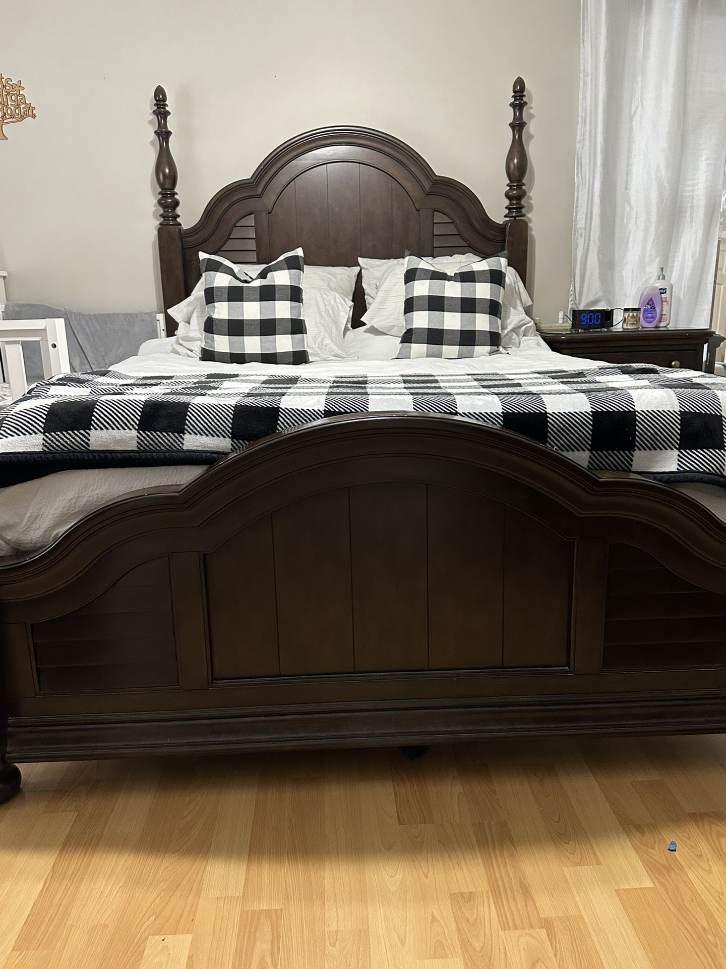 5 Bedroom Furniture Set 