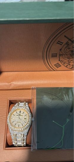iced out ap watch