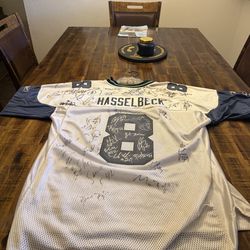 Matt hasselbeck authentic autographed jersey along with other Seahawks autographs large