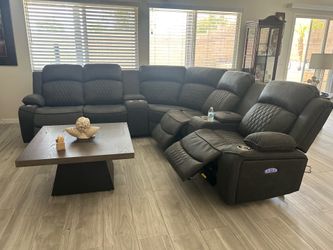Brand New Elegant Luxury Leather Reclining Sectional Sofa Set