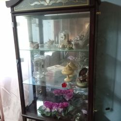 Beautiful Vintage Light Up Hutch 