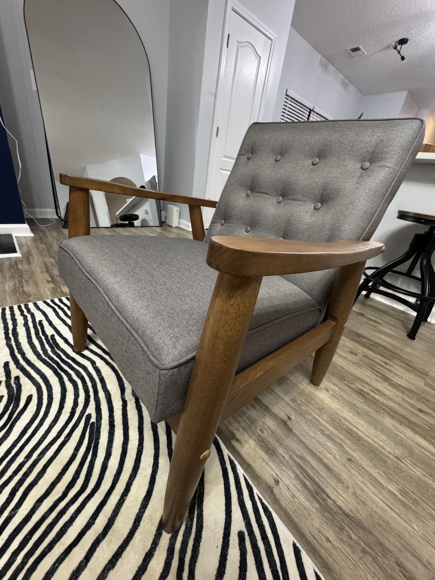 Brand New Mid Century Modern Accent Chair ***
