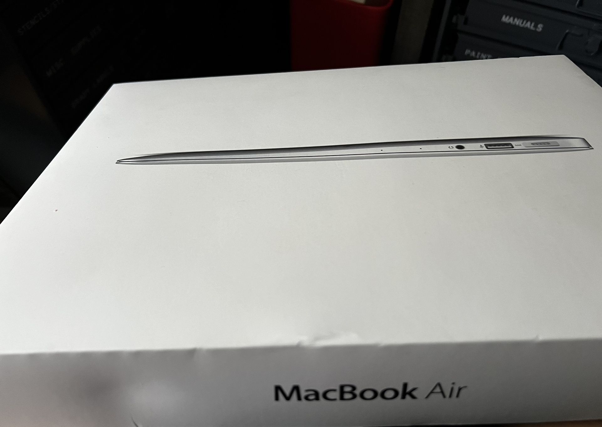 Old Macbook Air For Parts, Model: A1466