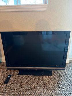 Flat Screen TV with Remote