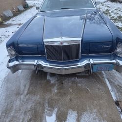 1976 Lincoln Mark 4 (Bill Blass Edition)