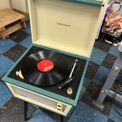 Crosley Record Player Dansette Series Model: CR6231D-GN