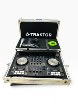 Native Instruments Traktor Kontrol S3 4-Channel Bundle