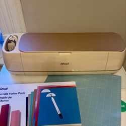 Cricut Maker 4 + Materials Value Pack