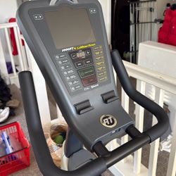 Hoist Fitness Lemond Series RT Recumbent Trainer