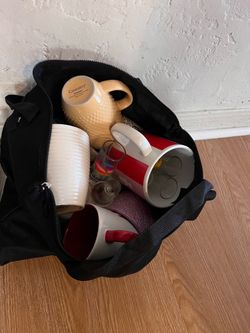 Glass vases and kitchen cups (FREE)