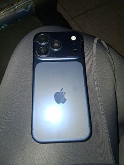 Apple iPhone 17 pro max locked