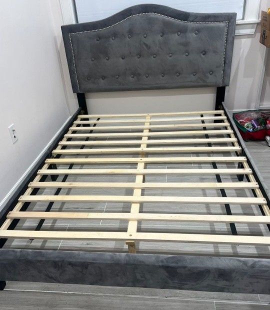 Brand New Queen Size Grey Velvet Upholstered Platform Bed Frame (New In Box)