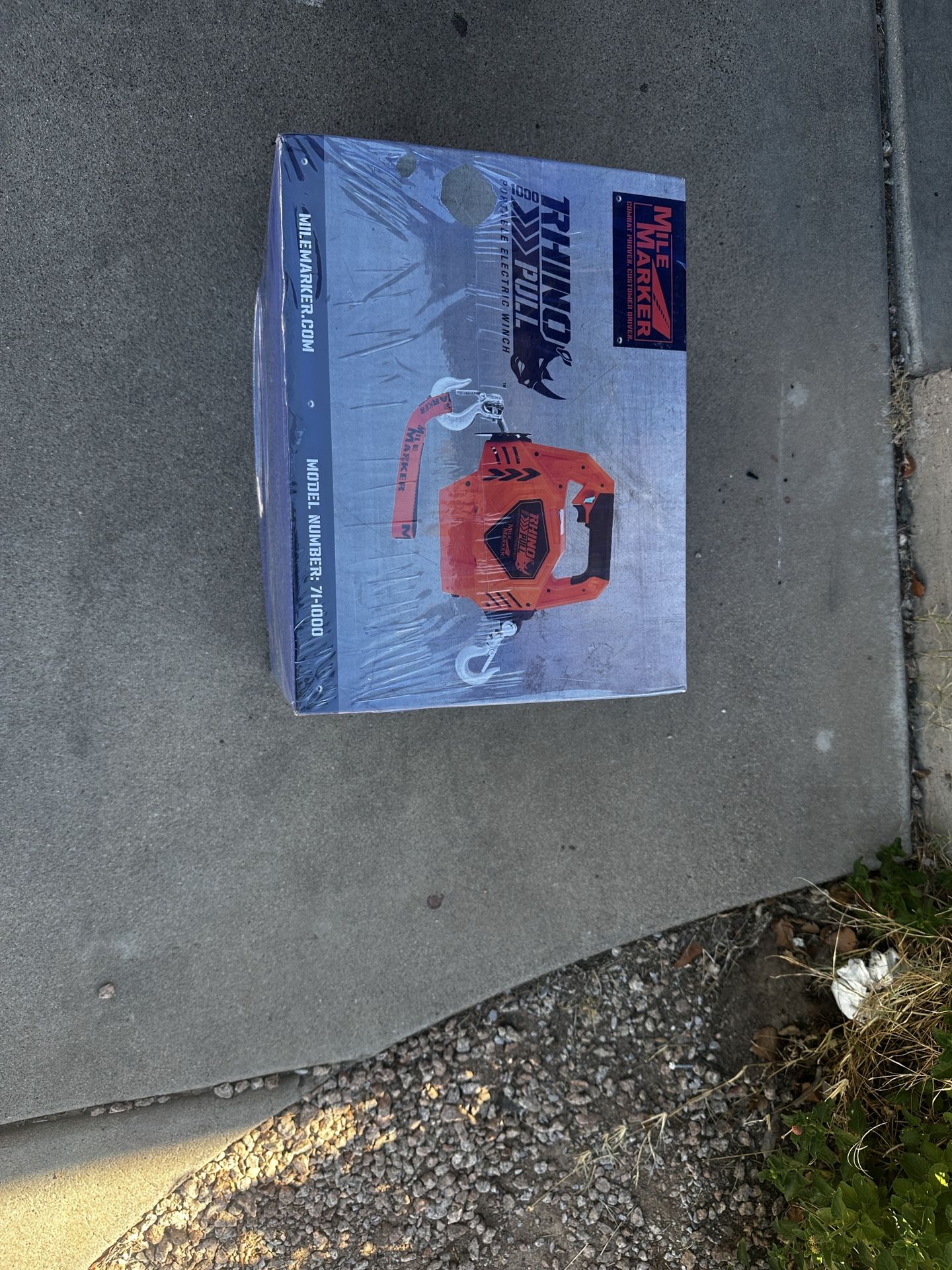 Brand new rhino pull portable winch