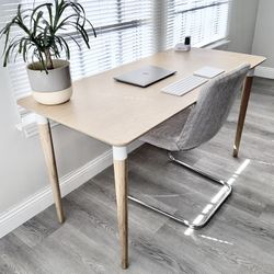 55” Desk & Chair