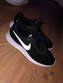 Nike Tanjun