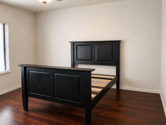 Black Bed Frame, Queen, Solid Wood, Like New