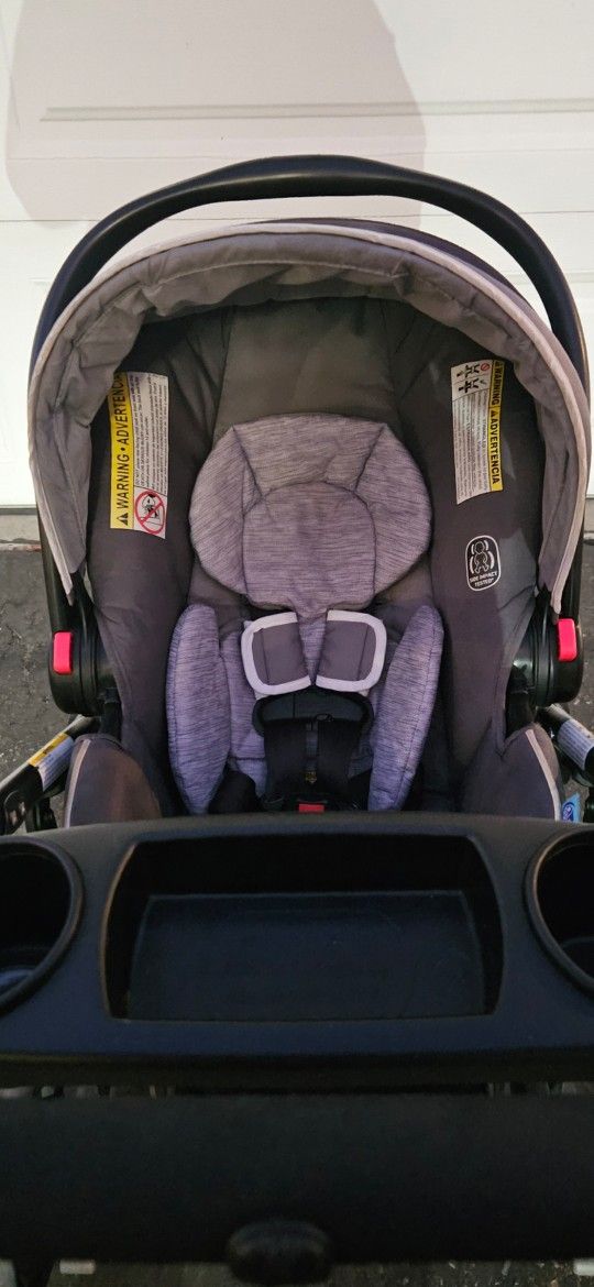 Graco Snugride Snuglock 30 Infant Carseat & Base