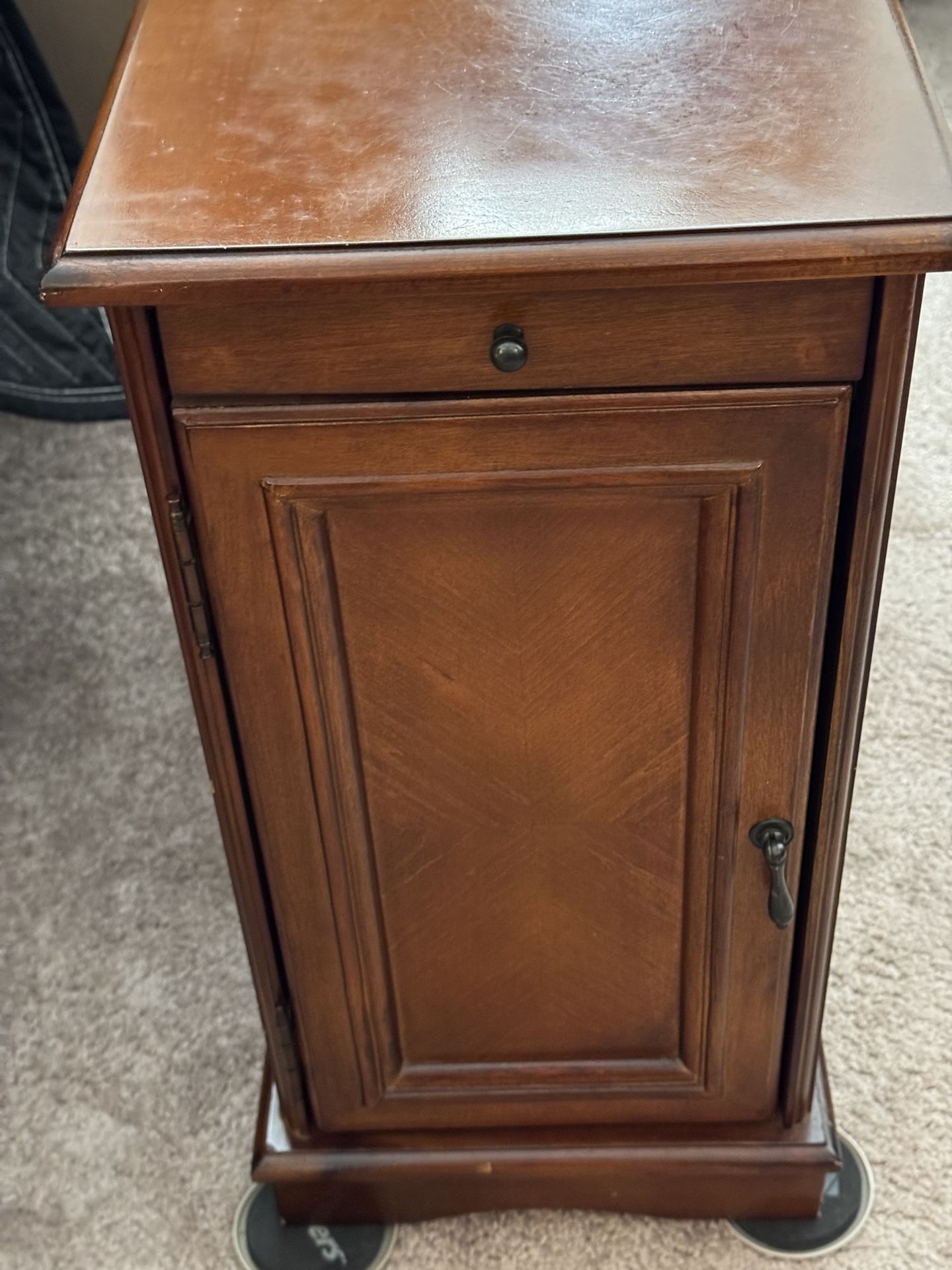 End Or Side Table W/ Electric & USB PORTS
