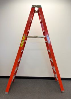 8ft Fiberglass Twin Step ladder