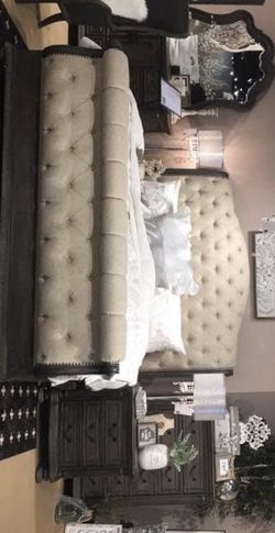Sheffield Antique Gray Sleigh Bedroom Set [FREE CHEST] -New
