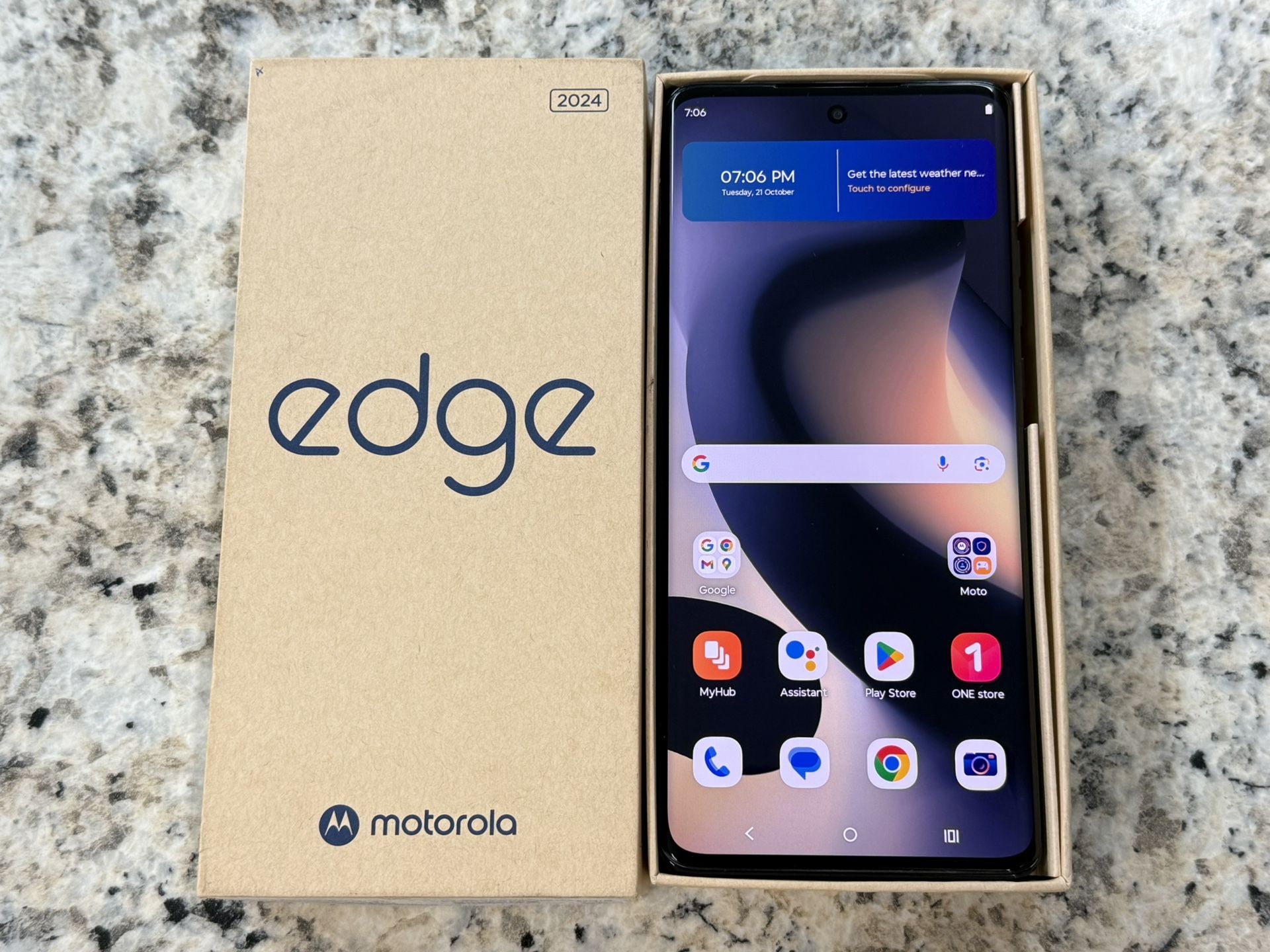 NEW! Motorola Edge 2024 - 256GB - Midnight Blue (UNLOCKED)