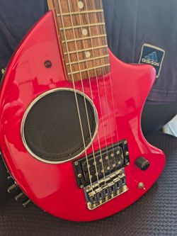 FERNANDES NOMAD DELUXE W/ON BOARD DIGITECH AMP  MODELER EFFECTS