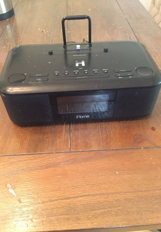 iHome Radio Alarm and iPhone iPad dock and speakers