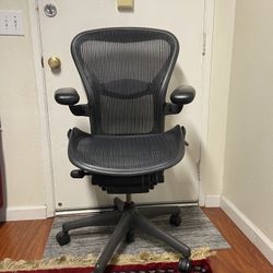 Herman Miller Chair (size B).