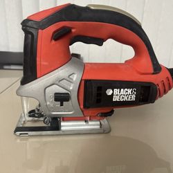 Black & Decker JS620G 5Amp Corded Jigsaw Great Shape Tool Only. Used in good cosmetic condition and fully functional comes as pictured and DOES NOT IN