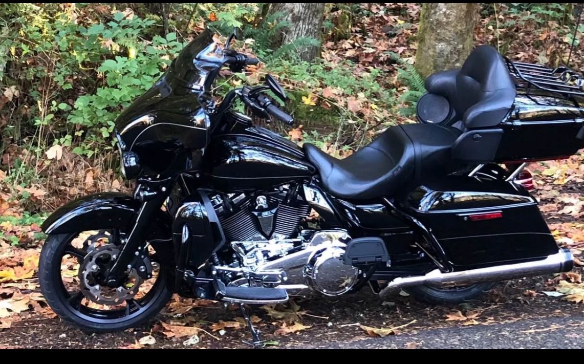 2017 Harley Davidson ULTRA LIMITED FLHTK