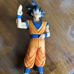 Dragon Ball Z Zoukei Elden Son Goku Figure