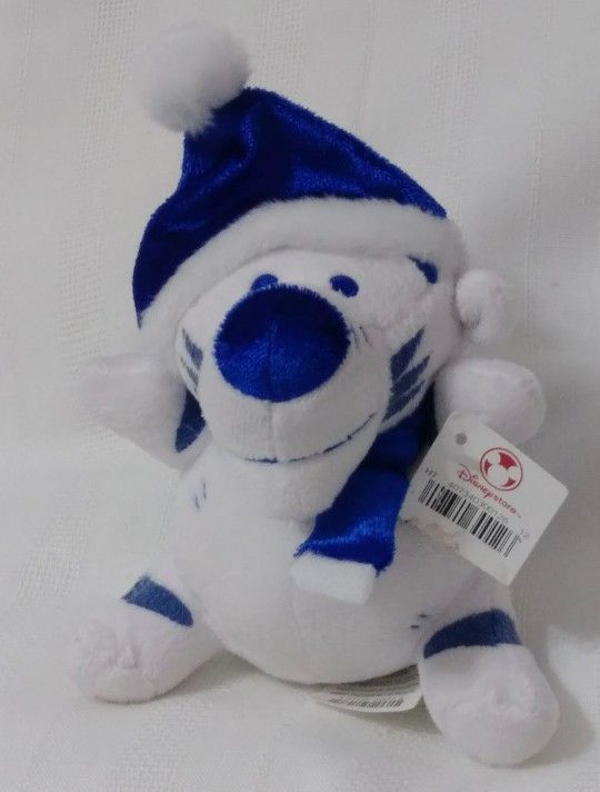 New with Tags Retired Disney Pooh Pal TIGGER Winter Christmas Xmas Plush Doll