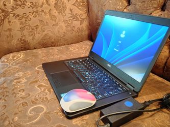 Laptop Dell Latitude E5450-core i5-8gb ram-320gb HD-go-od for stud-ents.