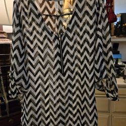 WT # 1062  Womens Large Tacera Tunic Top With Zippered Neckline 