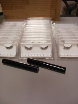 31 Pairs Of Magnetic Lashes w/ 2 Magnetic Liners