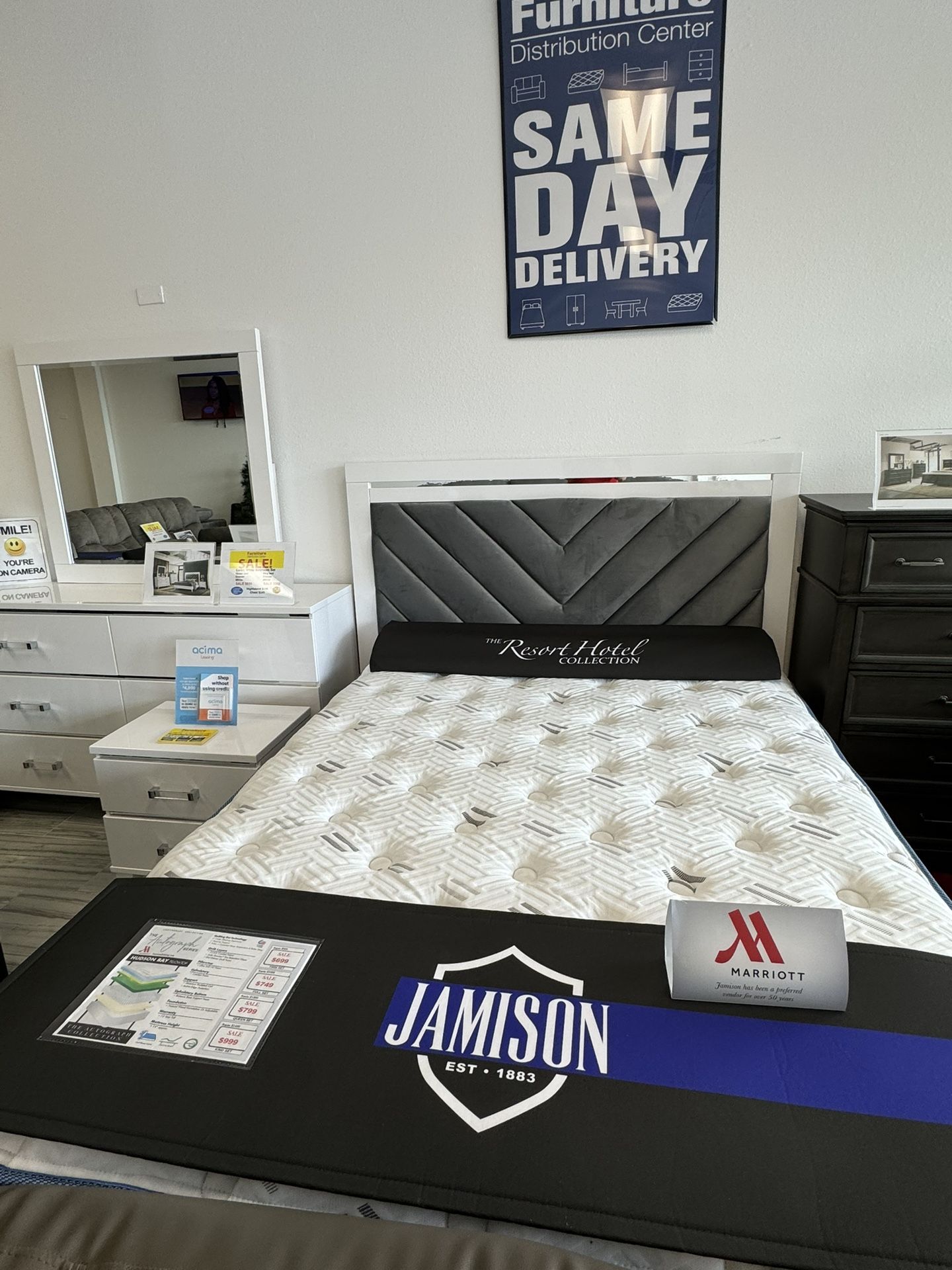 Gorgeous Colby White Queen Bed Set!$799!*SAME DAY DELIVERY*NO CREDIT NEEDED*EASY FINANCING*HUGE SALE*