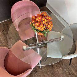 Beautiful Glass Dining Table Available Fast Delivery 