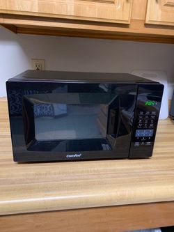 Comfee Black Countertop Microwave