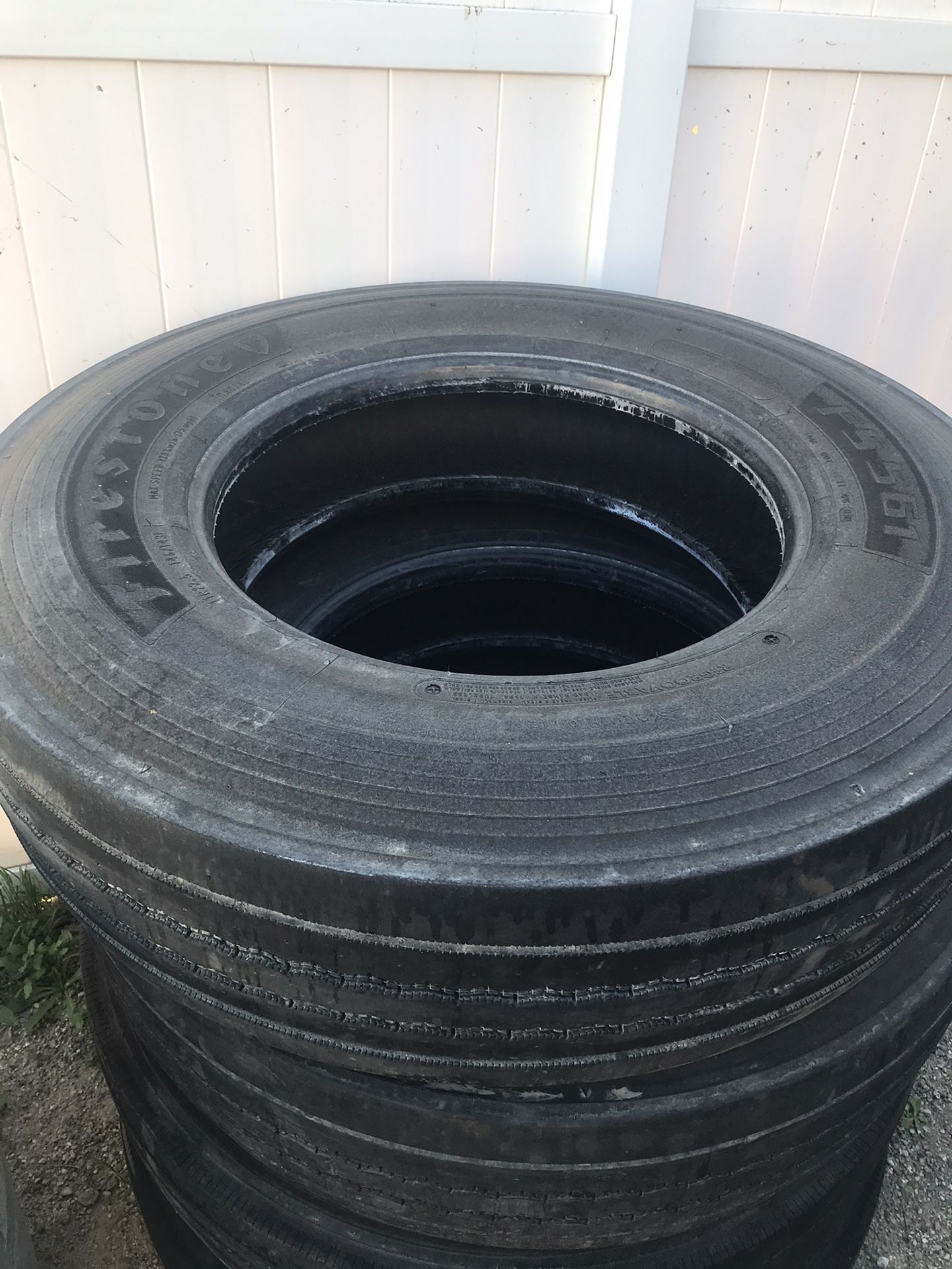 Tires 11R 22.5 Firestone