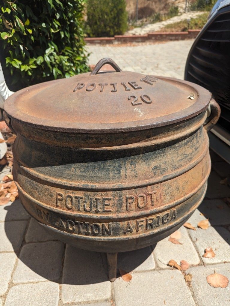 Cast Iron Potjie Cauldron - 14.75 Gallon Size 20