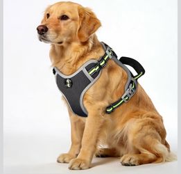 Dog Harness, No Pull Pet Vest Reflective Strip Escape Proof, Easy to Adjust Dog Harness with Escape Proof Function Suitable for Walking, Traveling and