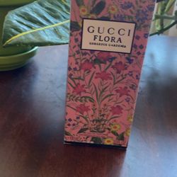Gucci Flora