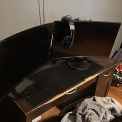 2 27’in CURVED SAMSUNG MONITER