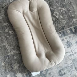 Snuggle Me Infant Lounger