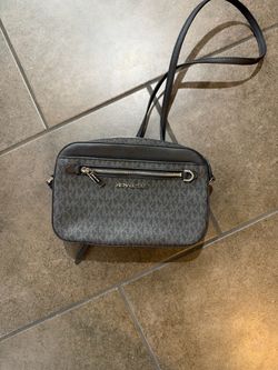 Michael Kora purse used