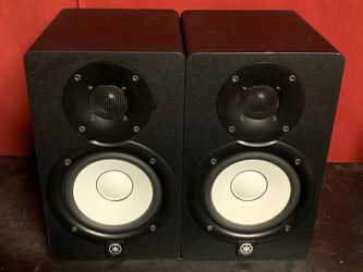 Yamaha HS5 Powered Studio Monitors - Black