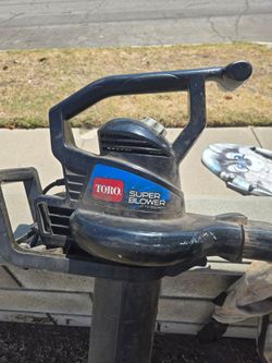 Toro blower and vacuum