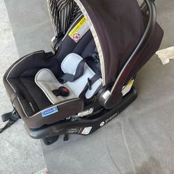 Graco SnugRide car seat