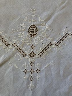 Embroidered Linen Tablecloth 