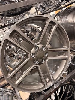 24s wheels tires new 6lug Chevy